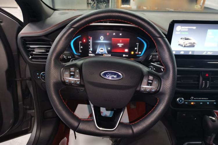 Used Ford Focus 2022 Hatchback EcoBoost 180 Automatic ST Line Steering Wheel