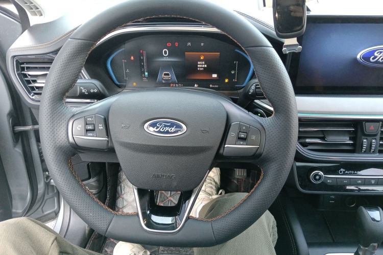 Used Ford Focus 2022 Hatchback EcoBoost 180 Automatic Performance Edition Steering Wheel