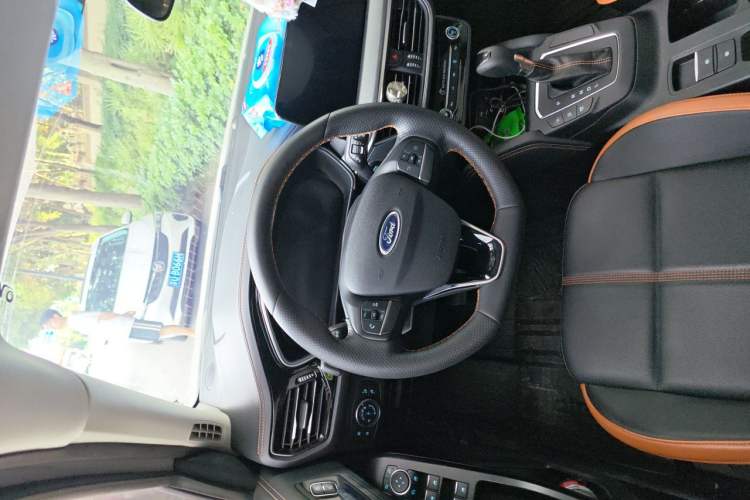 Used Ford Focus 2022 Hatchback EcoBoost 180 Automatic Performance Edition Steering Wheel