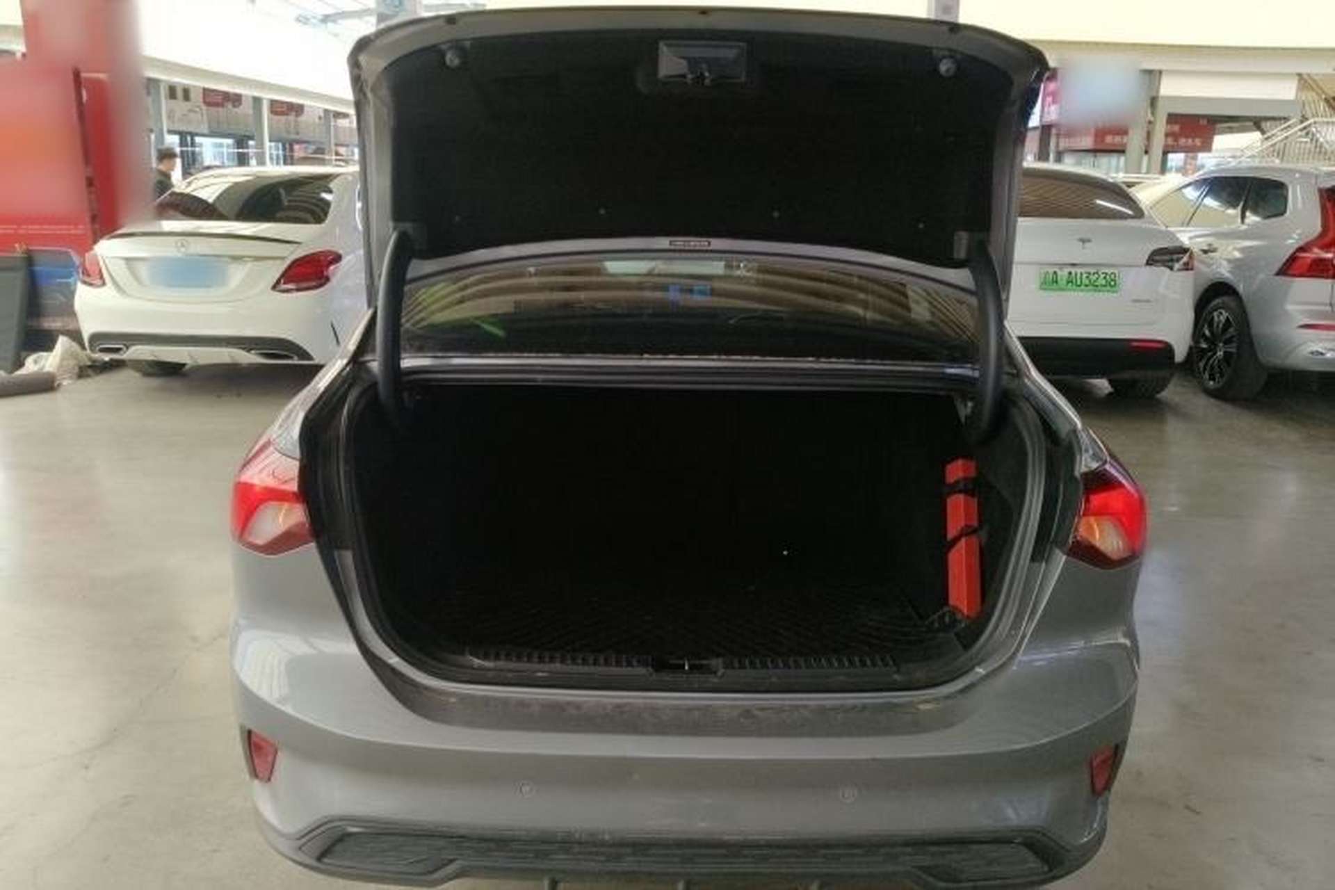 Used Ford Focus 2022 Sedan EcoBoost 180 Automatic Performance Edition Trunk