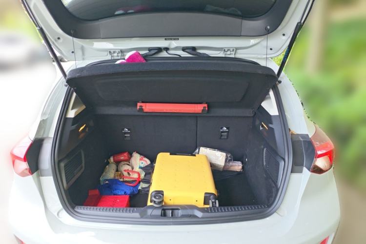 Used Ford Focus 2022 Hatchback EcoBoost 180 Automatic Performance Edition Trunk