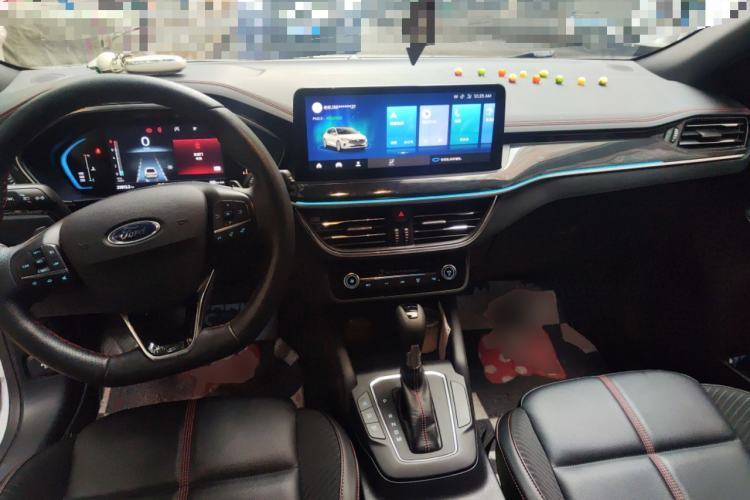 Used Ford Focus 2022 Hatchback EcoBoost 180 Automatic ST Line Center Console