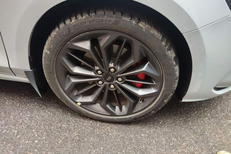 Used Ford Focus 2022 Hatchback EcoBoost 180 Automatic ST Line Right Front Wheel Hub