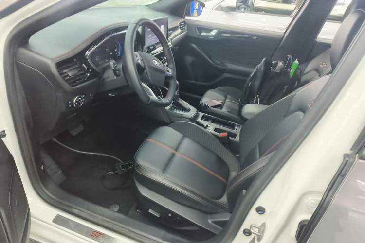 Used Ford Focus 2022 Sedan EcoBoost 180 Automatic ST Line Left Front Seat