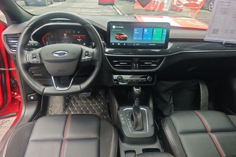 Used Ford Focus 2022 Hatchback EcoBoost 180 Automatic ST Line Center Console