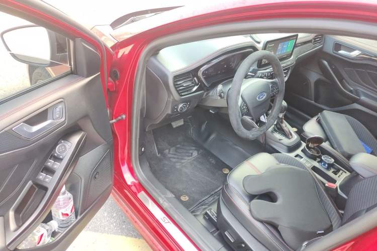 Used Ford Focus 2022 Hatchback EcoBoost 180 Automatic ST Line Driver Seat