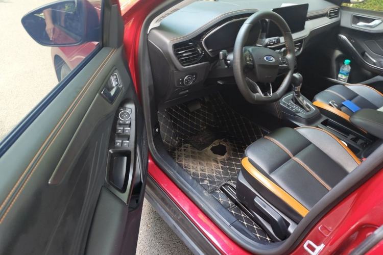 Used Ford Focus 2022 Sedan EcoBoost 180 Automatic Performance Edition Driver Seat