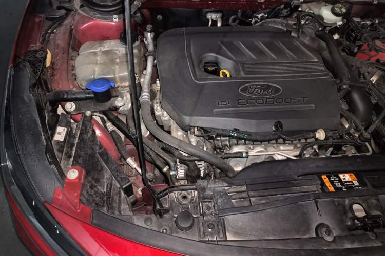 Used Ford Focus 2022 Hatchback EcoBoost 180 Automatic ST Line Engine Bay Right