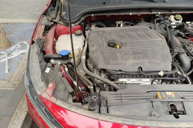 Used Ford Focus 2022 Sedan EcoBoost 180 Automatic ST Line Engine Bay Right