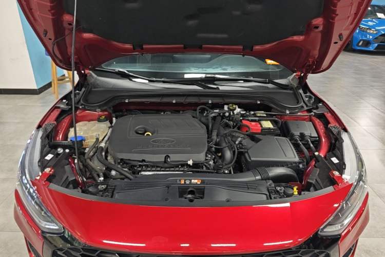 Used Ford Focus 2022 Hatchback EcoBoost 180 Automatic ST Line Engine Bay