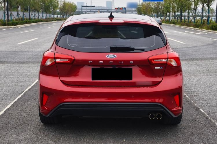 Used Ford Focus 2022 Hatchback EcoBoost 180 Automatic ST Line Exterior 4