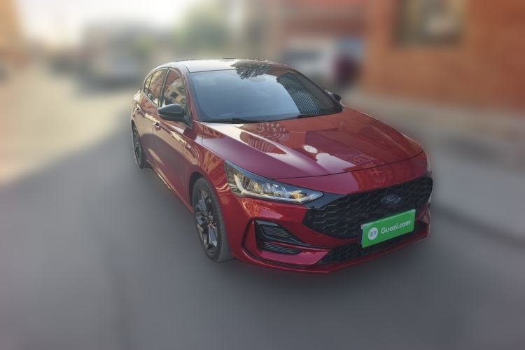 Used Ford Focus 2022 Hatchback EcoBoost 180 Automatic ST Line Front Right 45 Deg