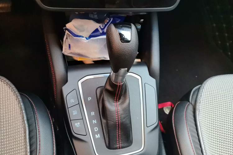 Used Ford Focus 2022 Hatchback EcoBoost 180 Automatic ST Line Gear Lever