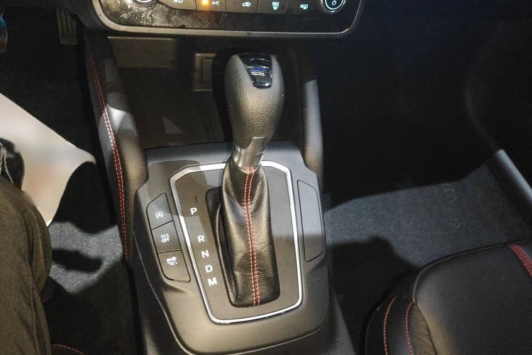 Used Ford Focus 2022 Hatchback EcoBoost 180 Automatic ST Line Gear Lever