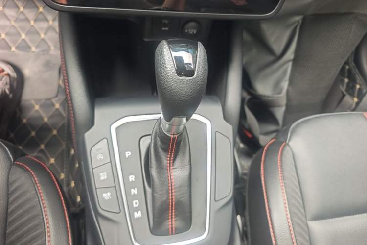 Used Ford Focus 2022 Hatchback EcoBoost 180 Automatic ST Line Gear Lever