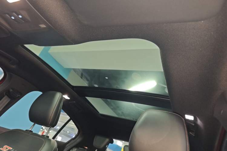 Used Ford Focus 2022 Hatchback EcoBoost 180 Automatic ST Line Headliner