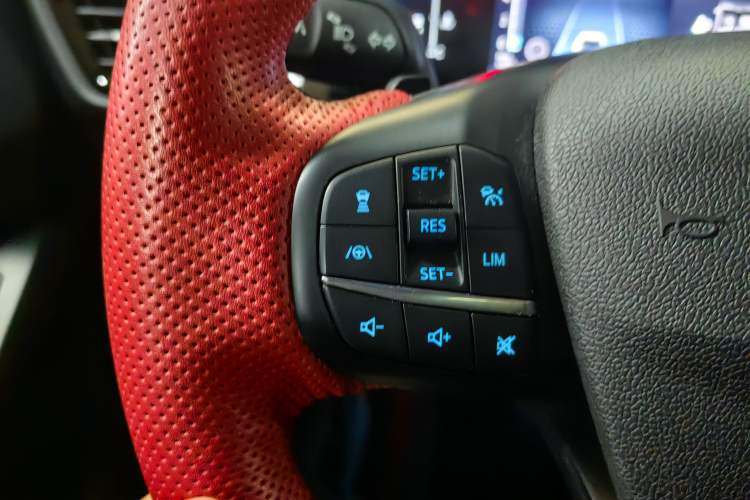 Used Ford Focus 2022 Hatchback EcoBoost 180 Automatic ST Line Interior 2