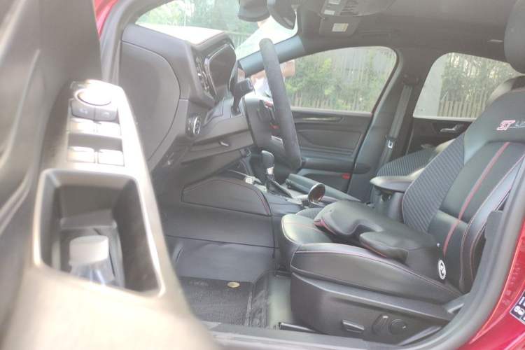 Used Ford Focus 2022 Hatchback EcoBoost 180 Automatic ST Line Left Front Seat