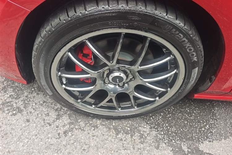 Used Ford Focus 2022 Hatchback EcoBoost 180 Automatic ST Line Left Front Wheel Hub