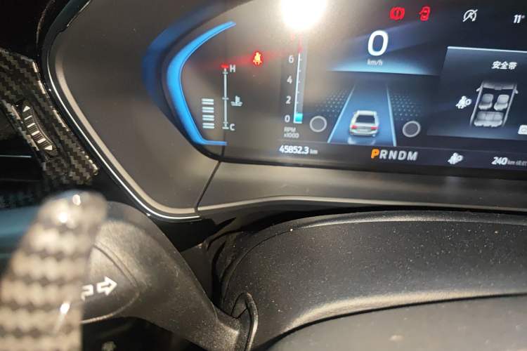 Used Ford Focus 2022 Hatchback EcoBoost 180 Automatic ST Line Odometer Close Up