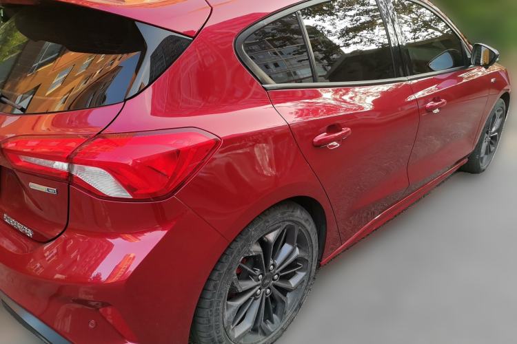 Used Ford Focus 2022 Hatchback EcoBoost 180 Automatic ST Line Rear Right 45 Deg