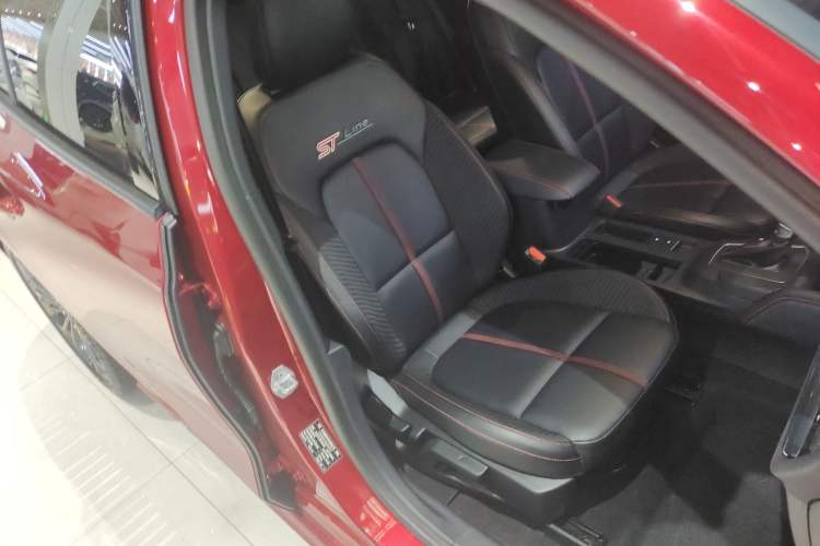 Used Ford Focus 2022 Hatchback EcoBoost 180 Automatic ST Line Right Front Seat