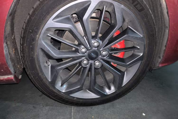 Used Ford Focus 2022 Hatchback EcoBoost 180 Automatic ST Line Right Front Wheel Hub