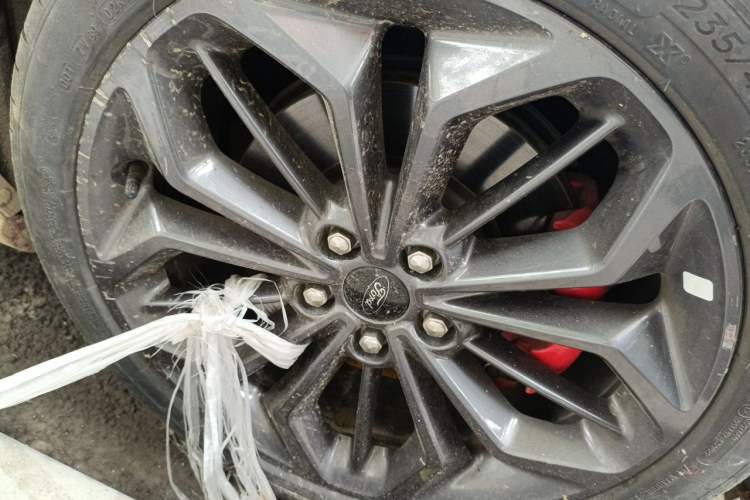 Used Ford Focus 2022 Sedan EcoBoost 180 Automatic ST Line Right Front Wheel Hub