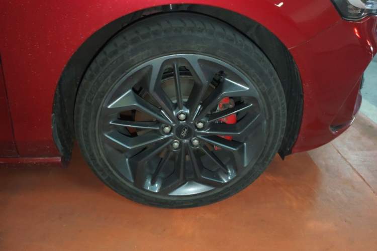 Used Ford Focus 2022 Hatchback EcoBoost 180 Automatic ST Line Right Front Wheel Hub