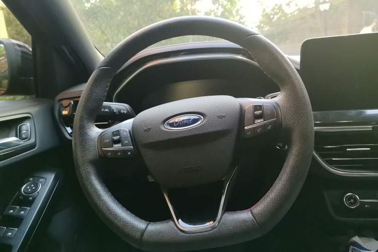 Used Ford Focus 2022 Hatchback EcoBoost 180 Automatic ST Line Steering Wheel