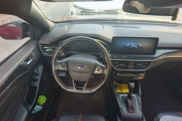 Used Ford Focus 2022 Hatchback EcoBoost 180 Automatic ST Line Steering Wheel