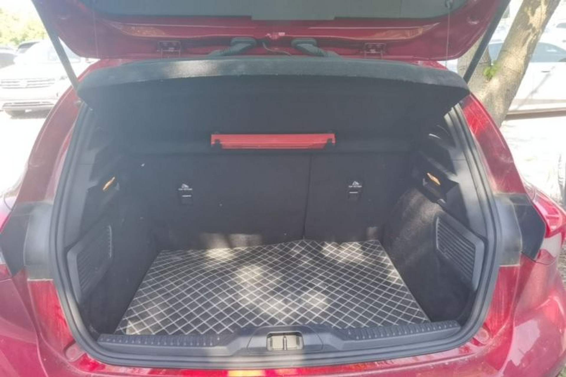Used Ford Focus 2022 Hatchback EcoBoost 180 Automatic ST Line Trunk