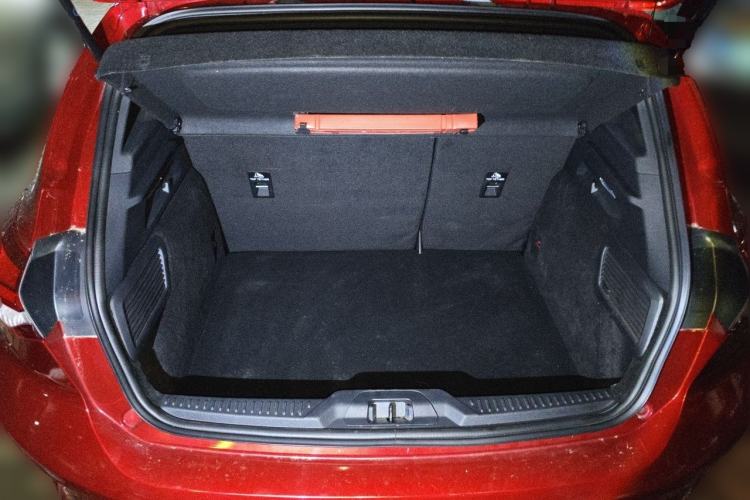 Used Ford Focus 2022 Hatchback EcoBoost 180 Automatic ST Line Trunk