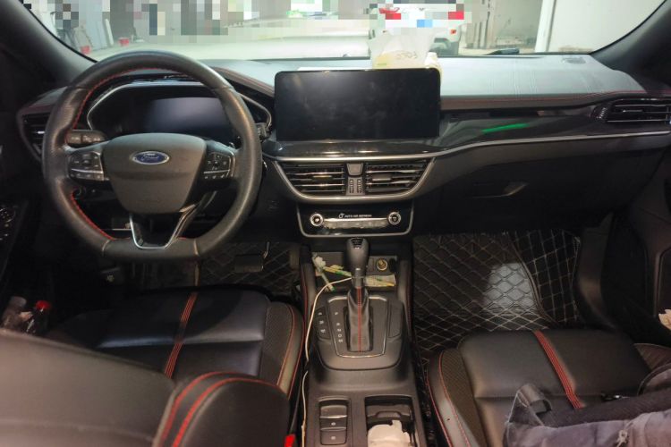Used Ford Focus 2022 Hatchback EcoBoost 180 Automatic ST Line Center Console