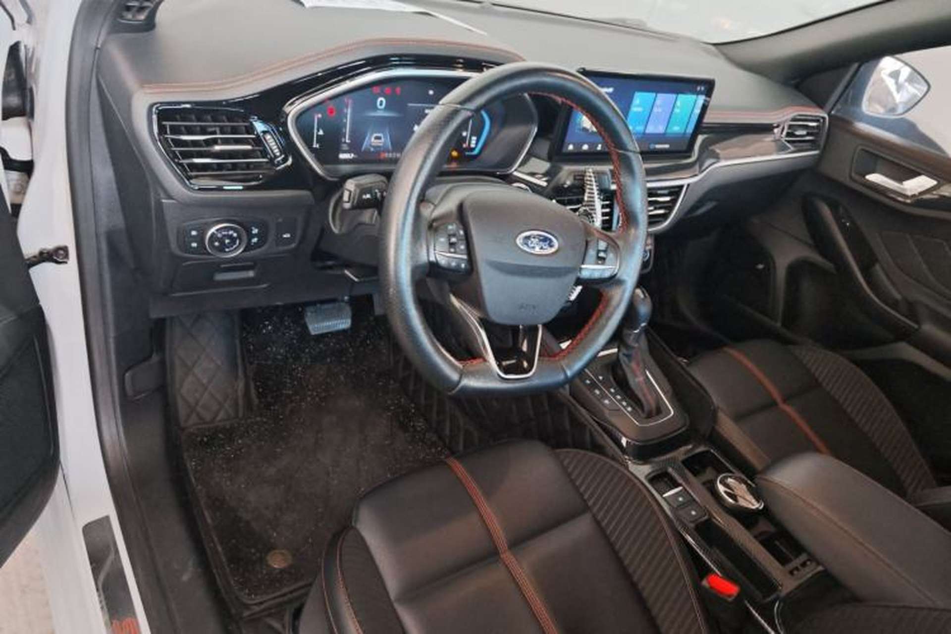Used Ford Focus 2022 Sedan EcoBoost 180 Automatic ST Line Center Console