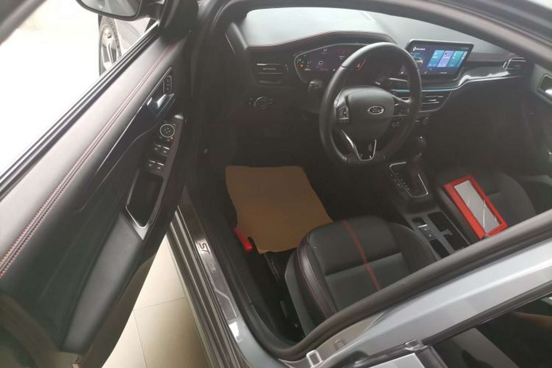 Used Ford Focus 2022 Hatchback EcoBoost 180 Automatic ST Line Driver Seat