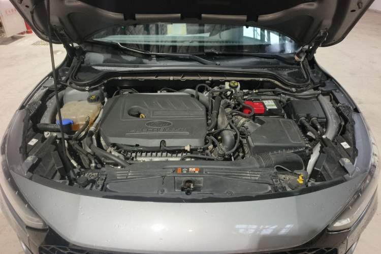 Used Ford Focus 2022 Hatchback EcoBoost 180 Automatic ST Line Engine Bay