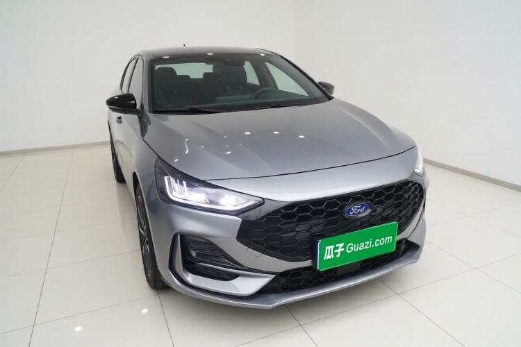 Used Ford Focus 2022 Hatchback EcoBoost 180 Automatic ST Line Front Right 45 Deg