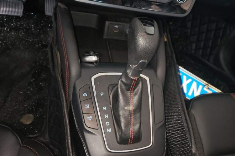 Used Ford Focus 2022 Sedan EcoBoost 180 Automatic ST Line Gear Lever