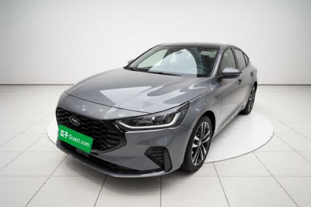 Ojetý Ford Focus 2022 Hatchback EcoBoost 180 Automatic Performance Edition