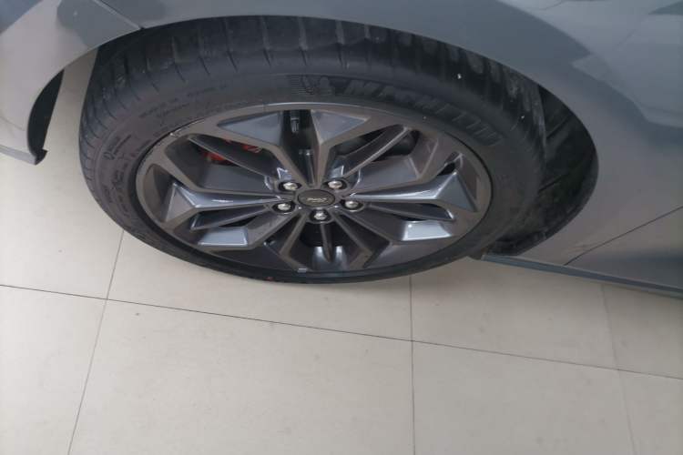 Used Ford Focus 2022 Hatchback EcoBoost 180 Automatic ST Line Left Front Wheel Hub