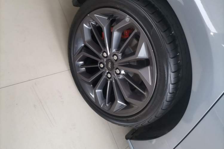 Used Ford Focus 2022 Hatchback EcoBoost 180 Automatic ST Line Right Rear Wheel Hub