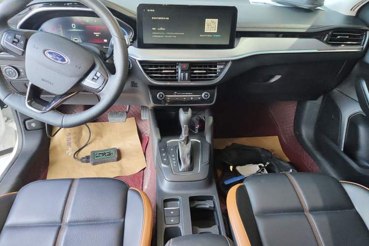 Used Ford Focus 2022 Hatchback EcoBoost 180 Automatic Performance Edition Audio And AC Panel