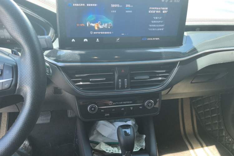 Used Ford Focus 2022 Sedan EcoBoost 180 Automatic ST Line Audio And AC Panel
