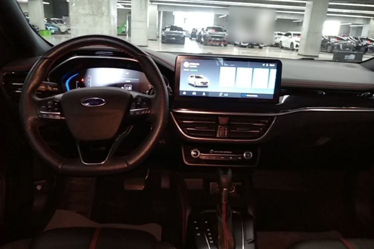 Used Ford Focus 2022 Hatchback EcoBoost 180 Automatic ST Line Center Console