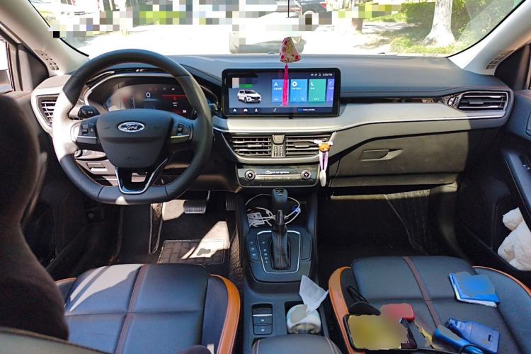 Used Ford Focus 2022 Hatchback EcoBoost 180 Automatic Performance Edition Center Console