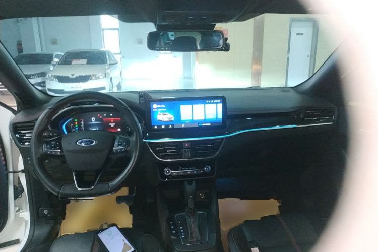 Used Ford Focus 2022 Hatchback EcoBoost 180 Automatic ST Line Center Console