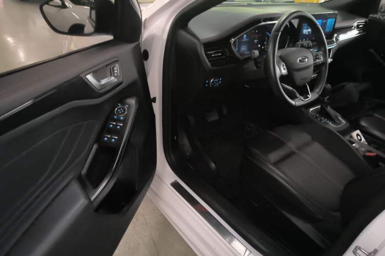 Used Ford Focus 2022 Hatchback EcoBoost 180 Automatic ST Line Driver Seat