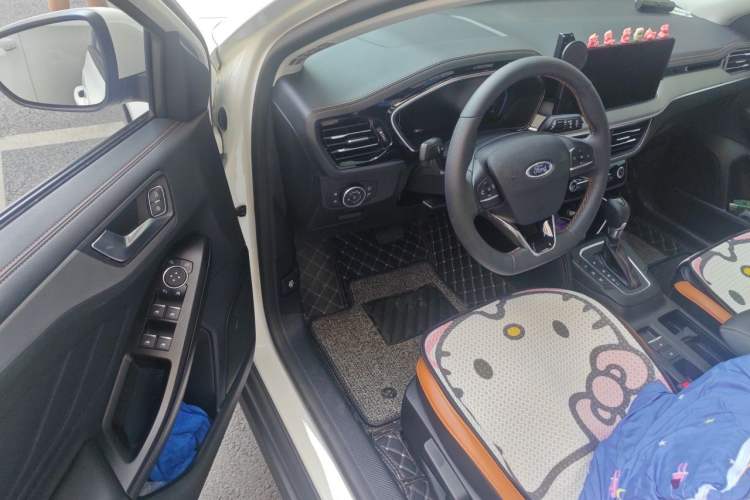 Used Ford Focus 2022 Hatchback EcoBoost 180 Automatic Performance Edition Driver Seat