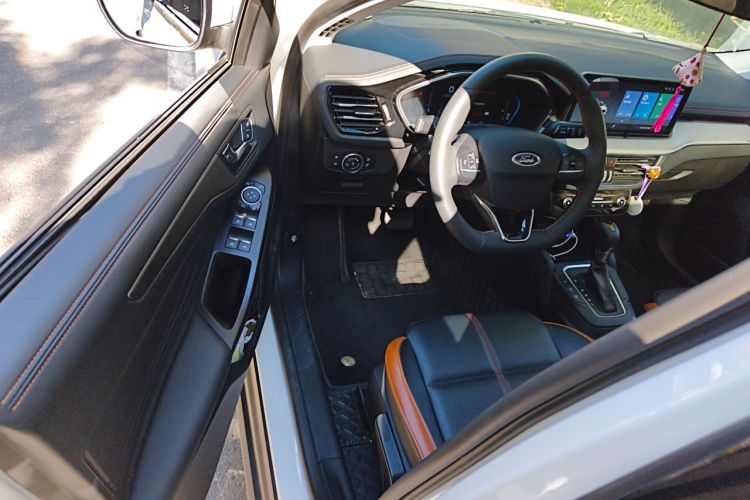 Used Ford Focus 2022 Hatchback EcoBoost 180 Automatic Performance Edition Driver Seat